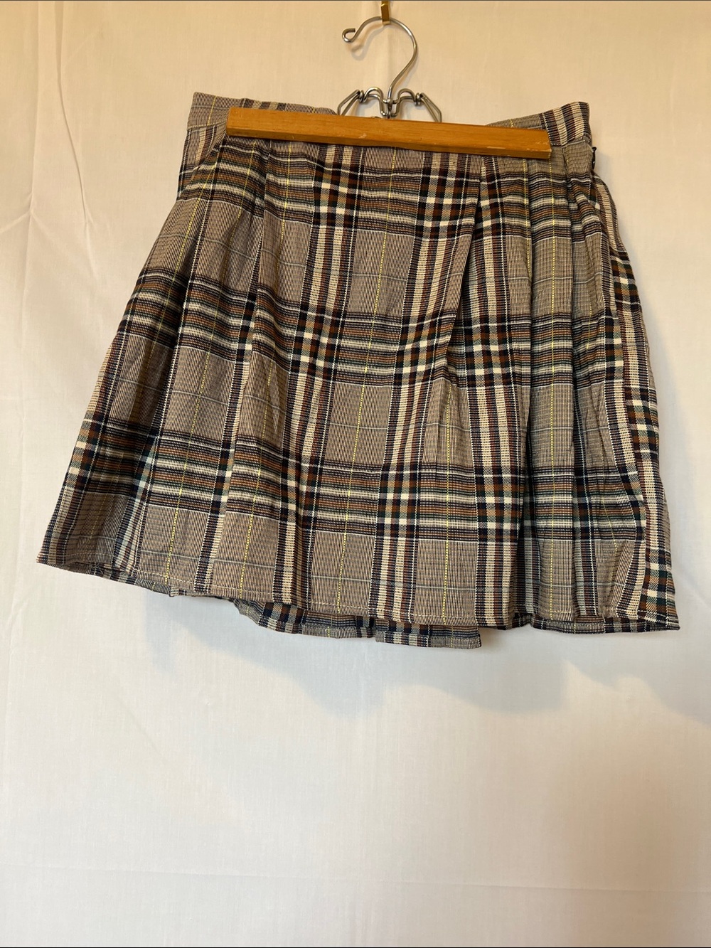 Neutral Plaid Pleated Mini Skirt - Taupe and Black